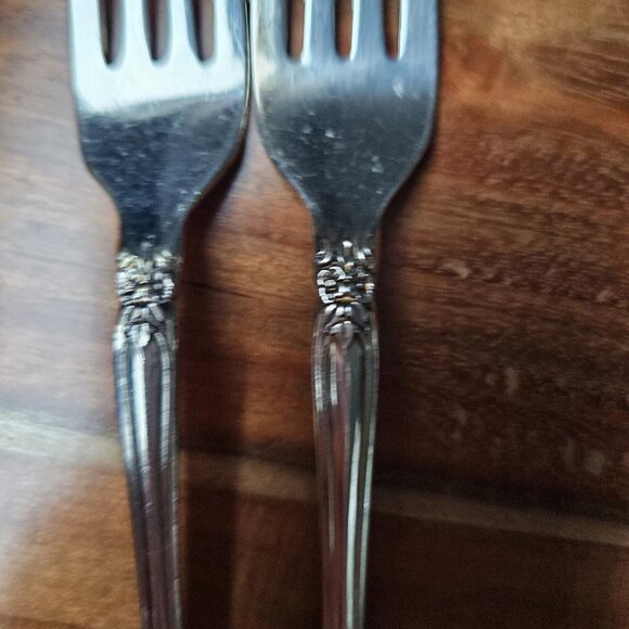 3 Oneida Community SILVER ARTISTRY Dinner Forks 1965 Silverware Flatware - Picture 8 of 10